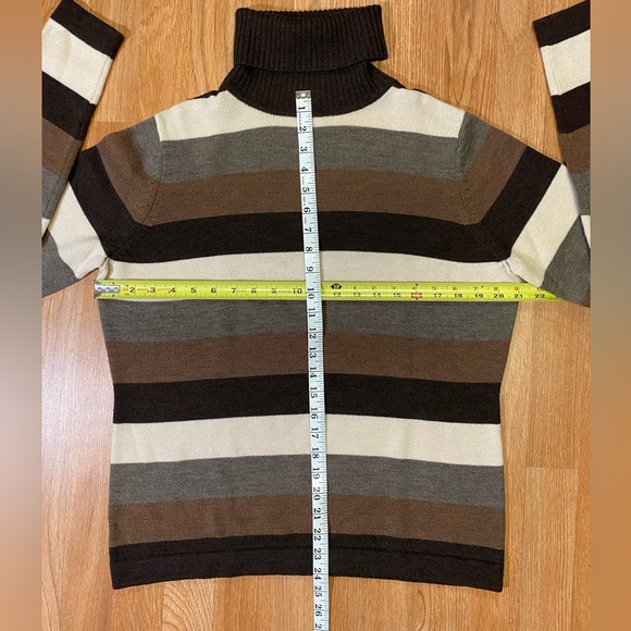 Merino Wool turtleneck sweater - Picture 6 of 7